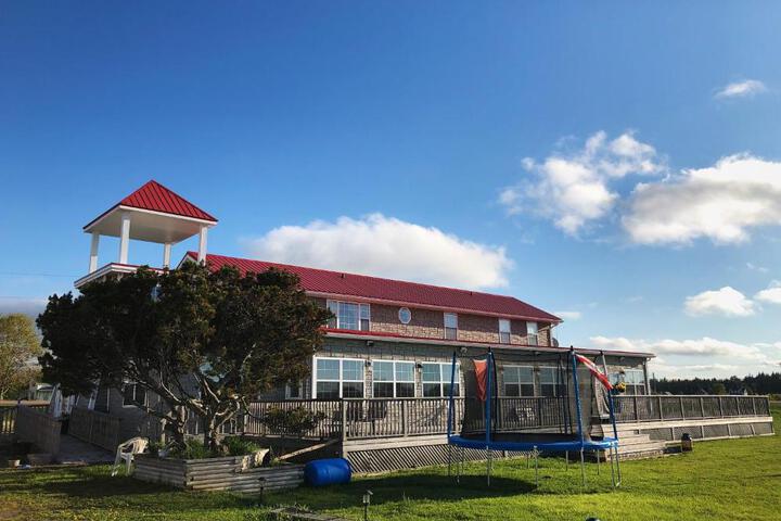 Exterior of The Waterfront Motel