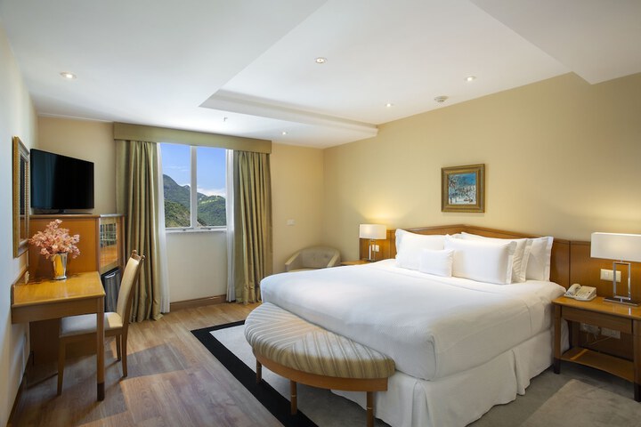 Room 40 of 85