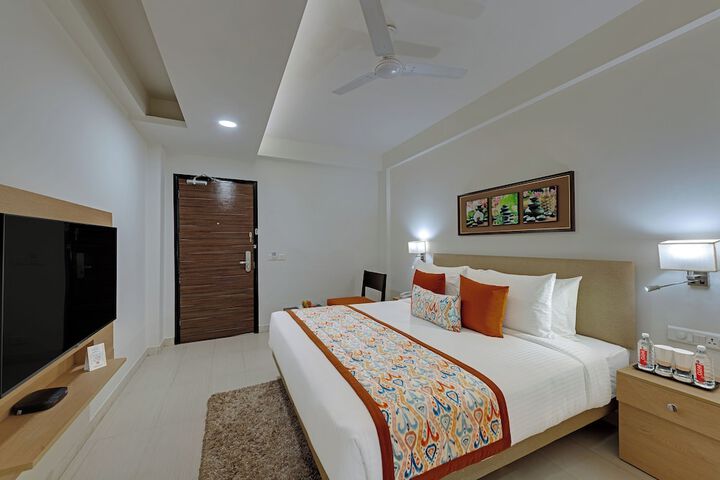 Room 5 of 20