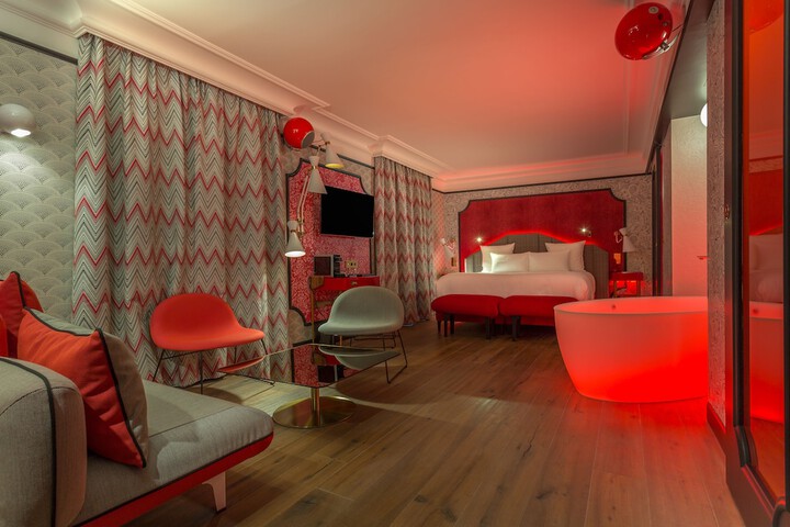 Room 37 of 87