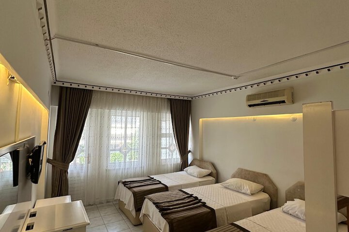 Room 19 of 46