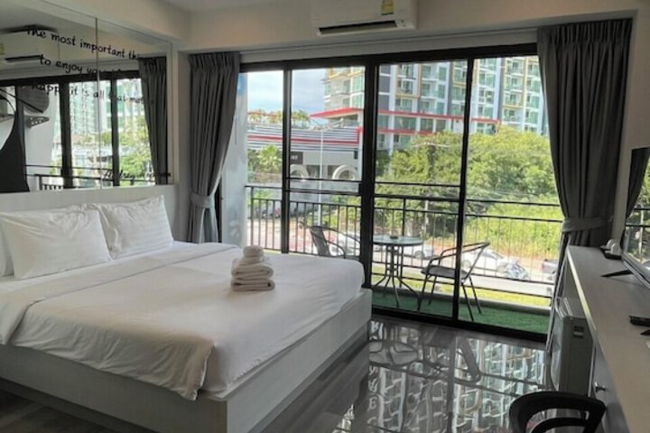 Room 26 of 92