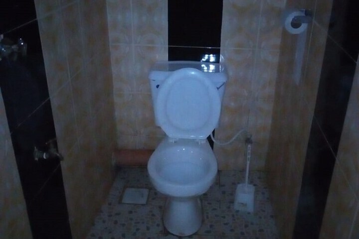 Room 7 of 14