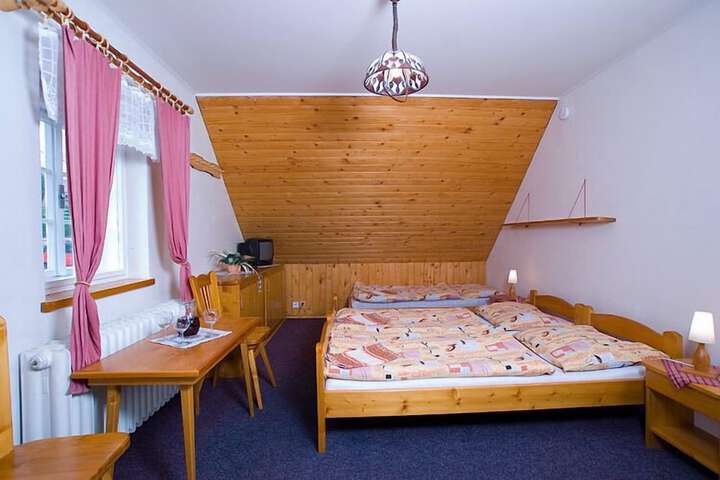 Room 7 of 30