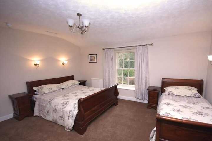 Room 11 of 30