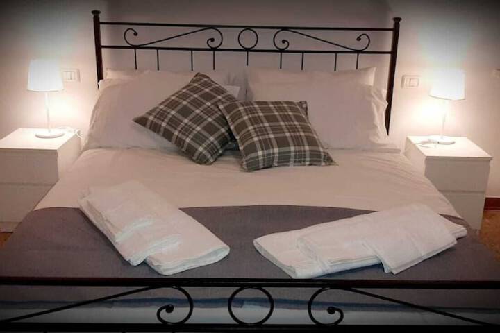 Room 4 of 6