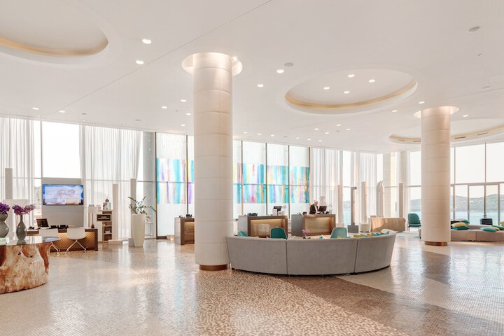 Entrance & Lobby