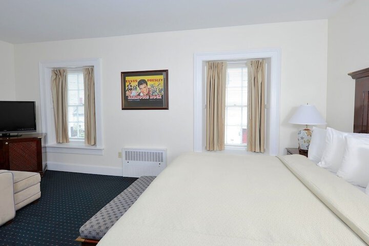 Room 11 of 46