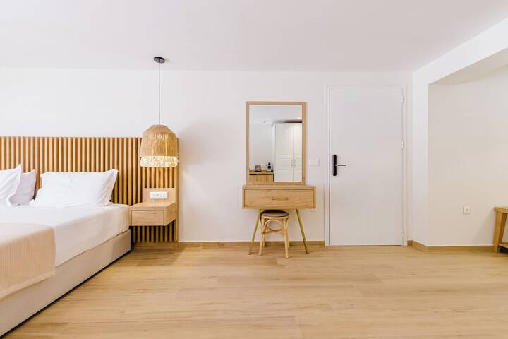 Room 16 of 101