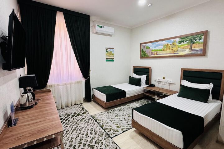 Room 4 of 35