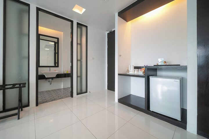 Room 35 of 86