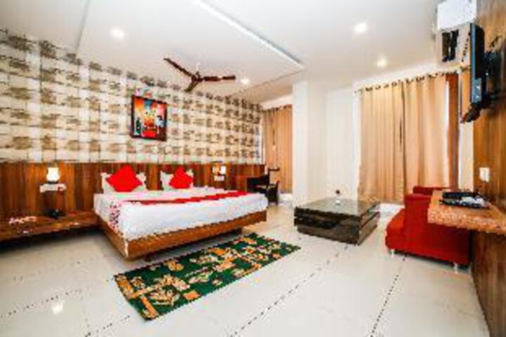 Room 2 of 23