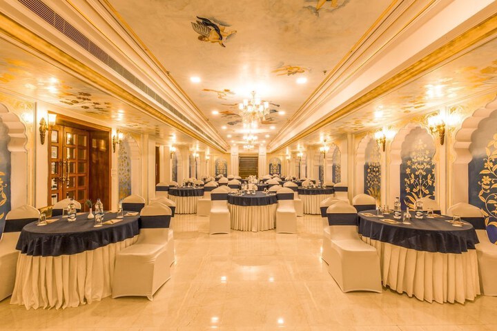 Ballroom/Hall 34 of 56