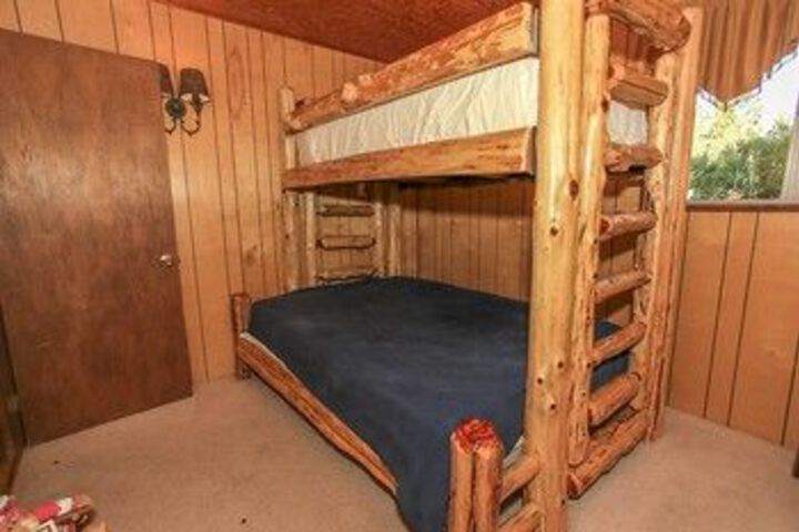 Room 16 of 62