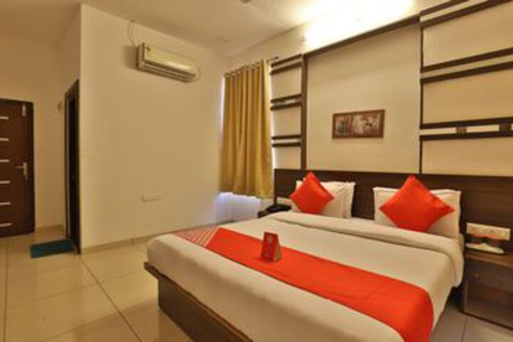Room 13 of 25
