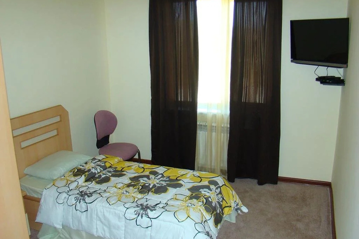 Room 5 of 15