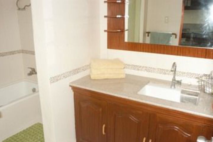 Room 2 of 25