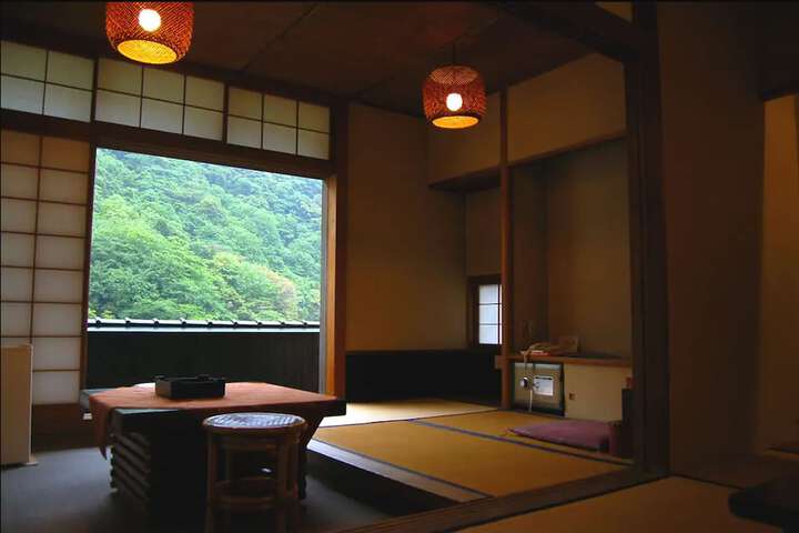 Room 8 of 45
