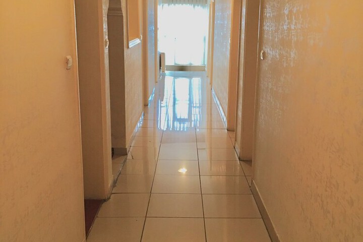 Ballroom/Hall 26 of 27