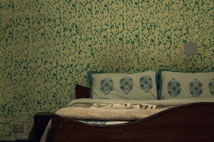 Room 8 of 28