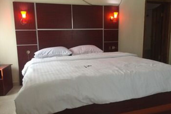Room 9 of 41