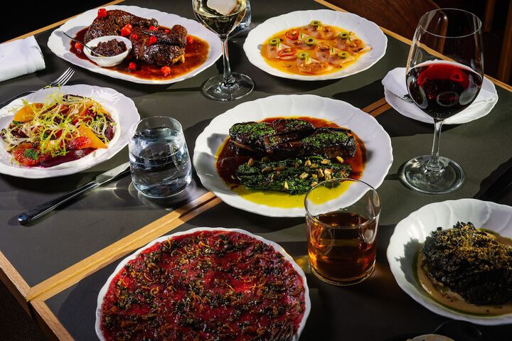 Dining 40 of 50