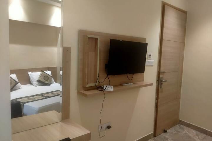 Room 16 of 23