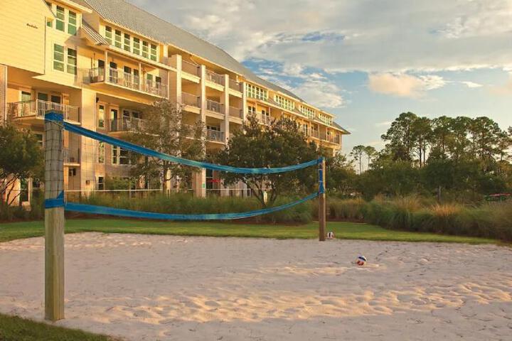 Exterior of Club Intrawest-Sandestin