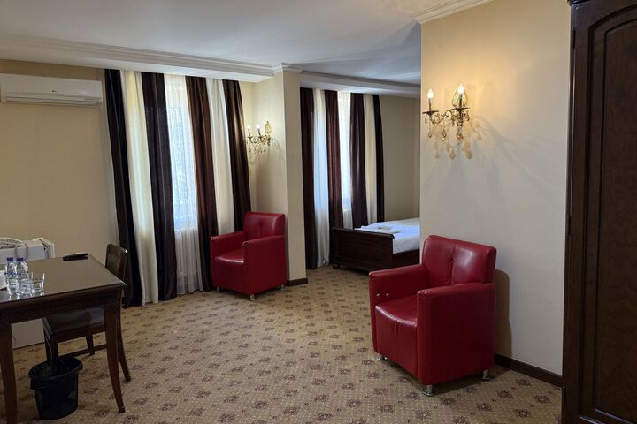 Room 20 of 23