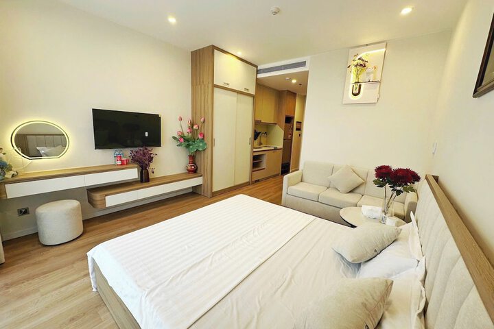 Room 4 of 19