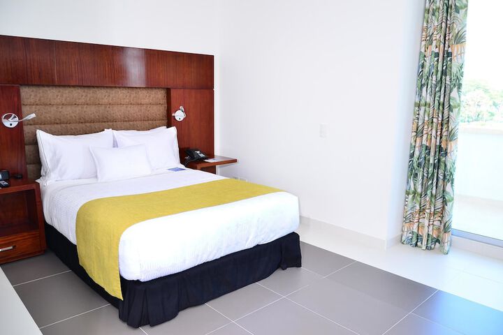 Room 5 of 48