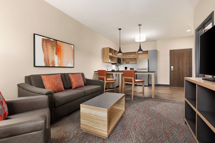 Room 12 of 21