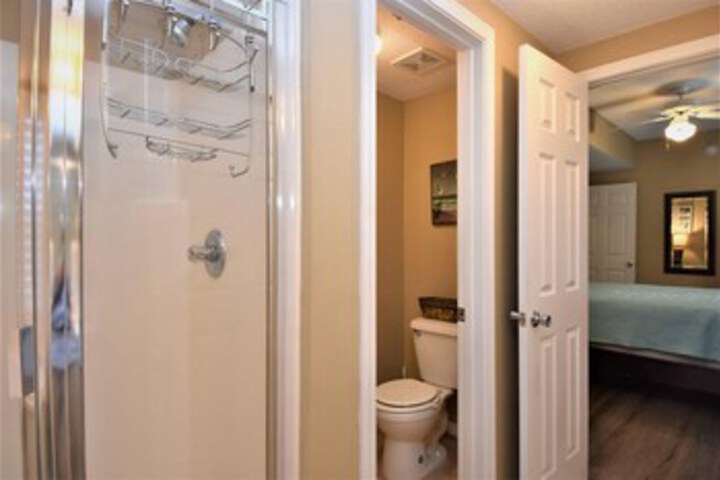 Room 156 of 200