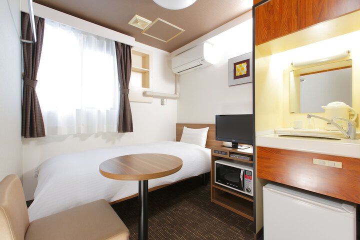 Room 5 of 14