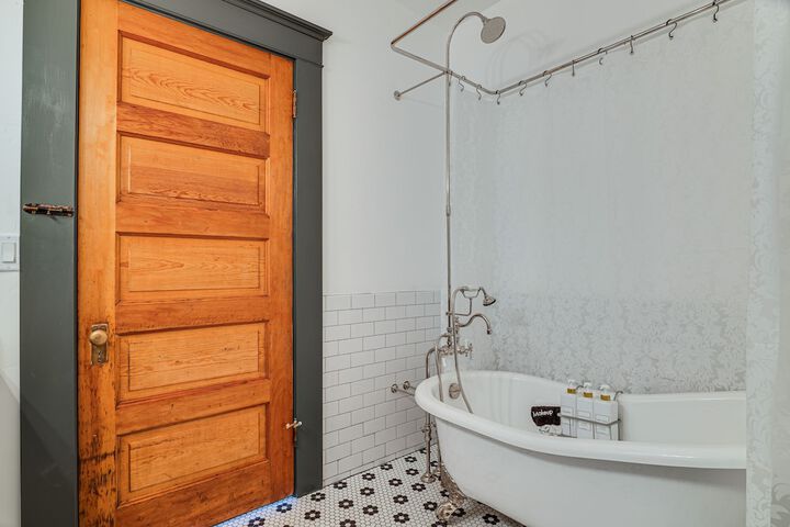 Florence Vacation Rental w / Rooftop Deck!