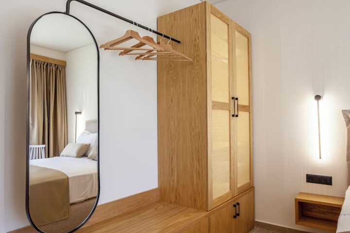 Room 14 of 29