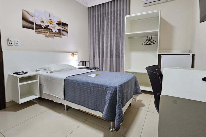 Room 18 of 62