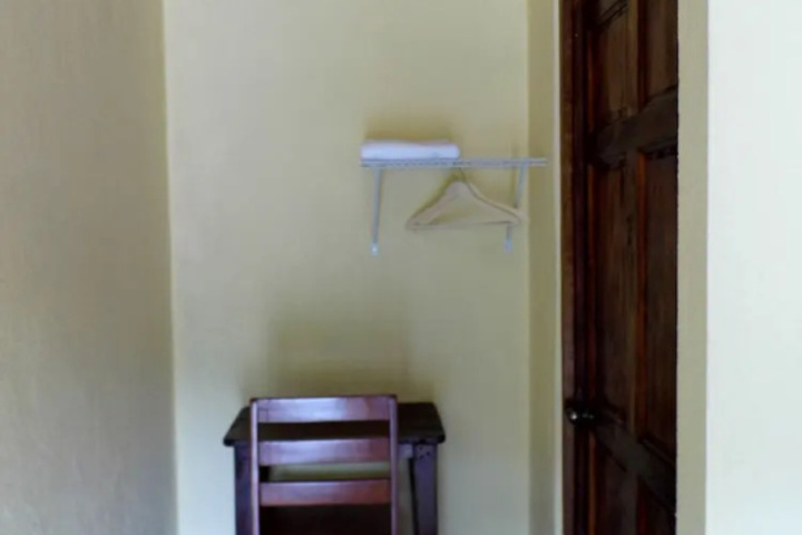 Room 12 of 20
