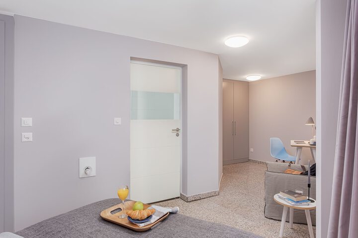 Room 6 of 22