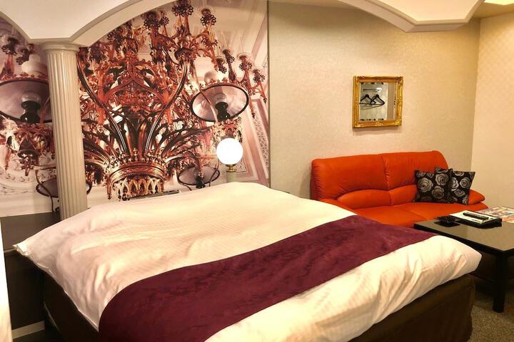 Room 27 of 56