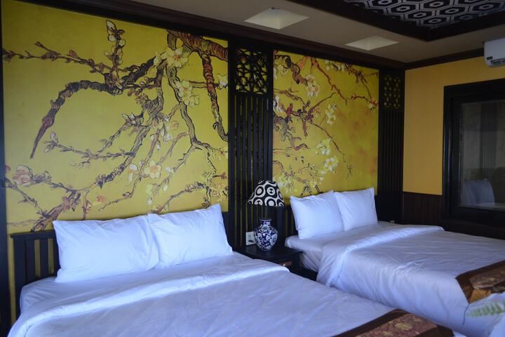 Room 18 of 146