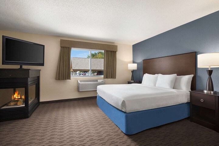1 King Bed (16 of 22)