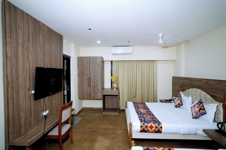 Room 5 of 30