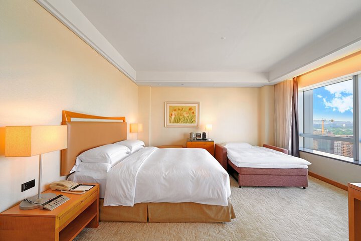 Room 8 of 46