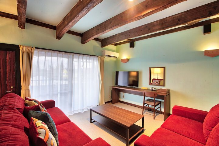 Room 6 of 155