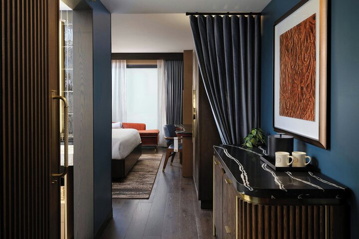 Room 6 of 23