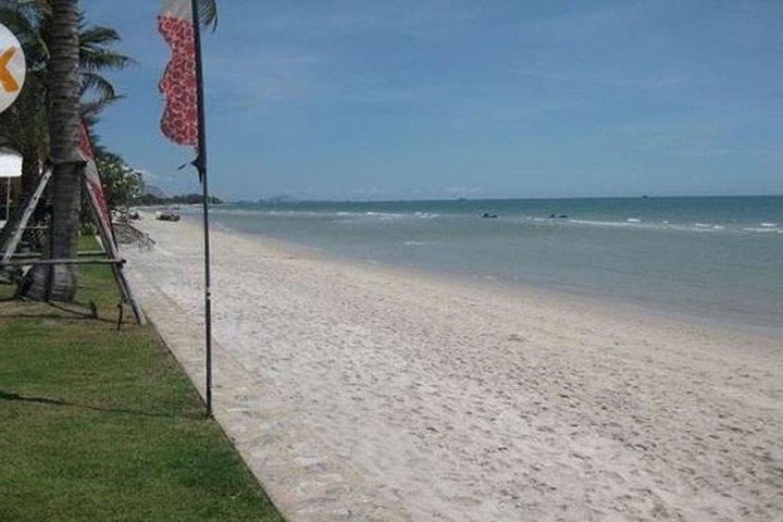 Beach 14 of 20