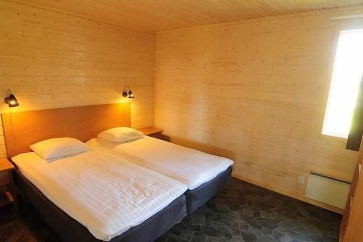 Room 15 of 36