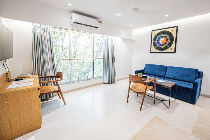 Room 6 of 63
