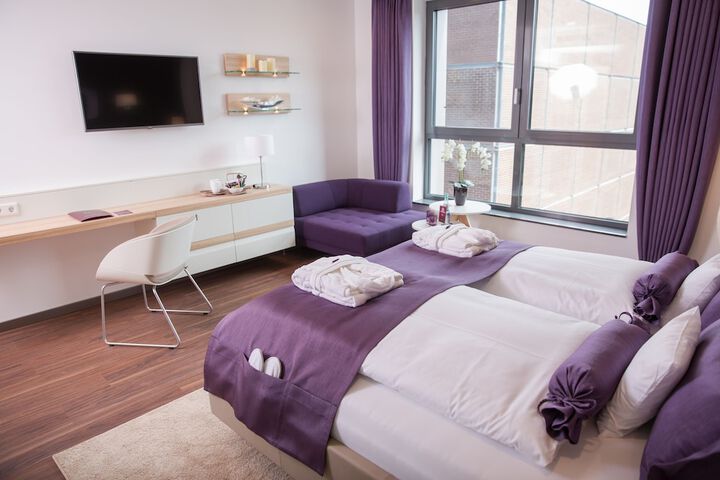 Room 3 of 53